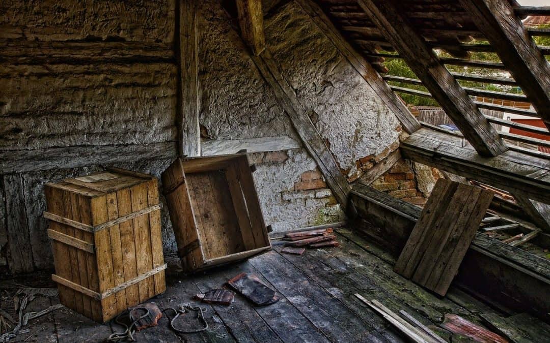 4 Things to Consider While Hiring a Roofing Contractor