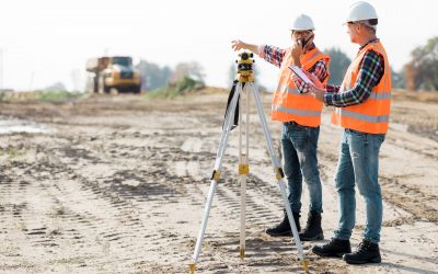 5 Key Benefits Of Custom Construction Shirts