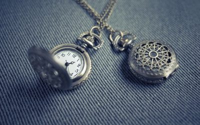 Gifting Your Girlfriend These 8 Things Will Make Her Love You More